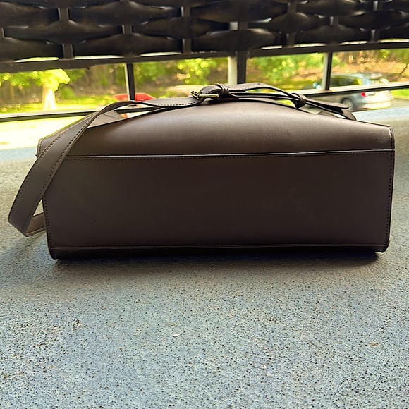 COPY - Steve Madden 2 piece ToteBag with Detachable Crossbody & Smaller purse/p… - Picture 13 of 16